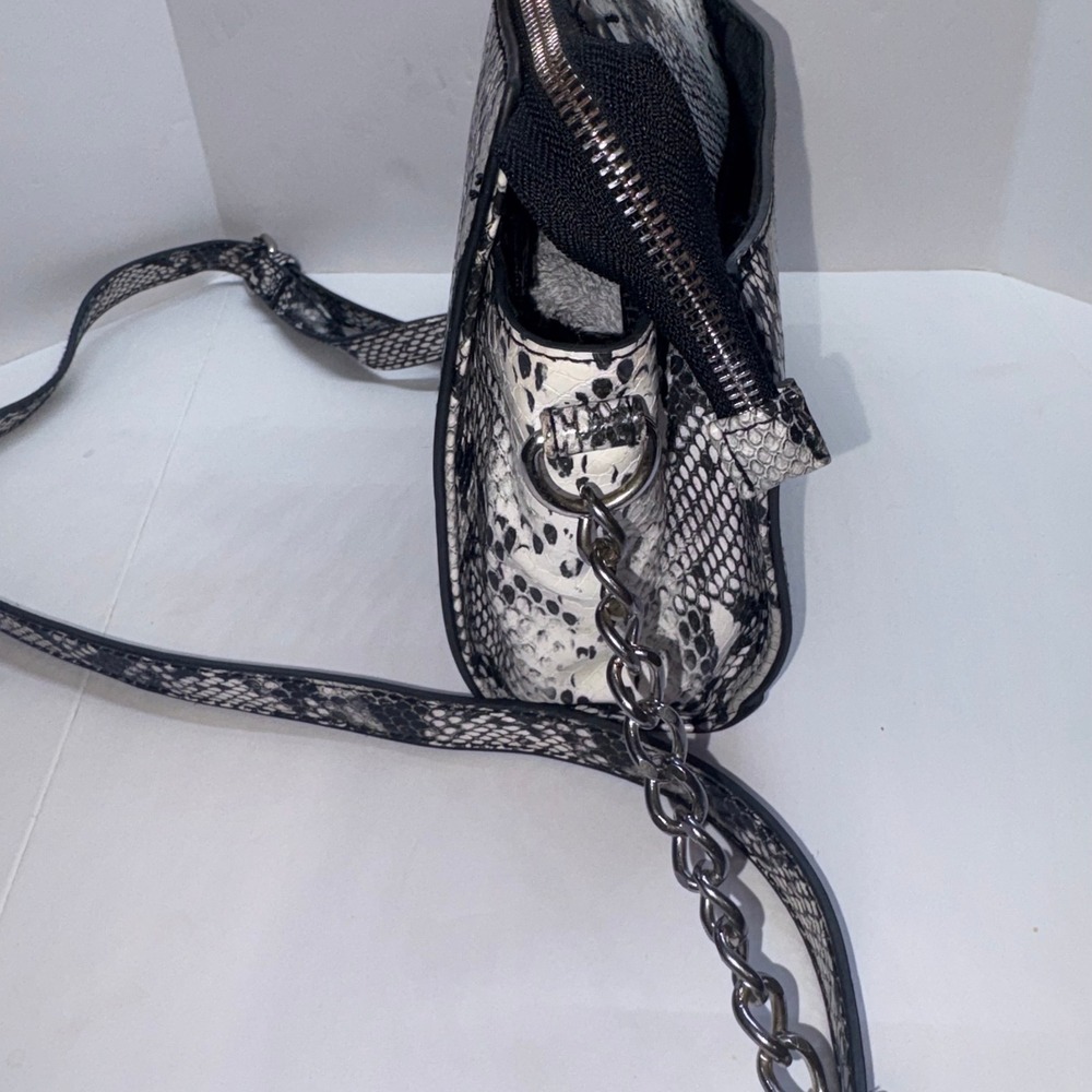 Crossbody Bag Blexi Womens Black White Snakeskin Steve Madden - Picture 7 of 14